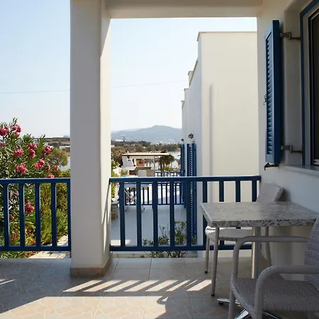 Apartment Theologos *