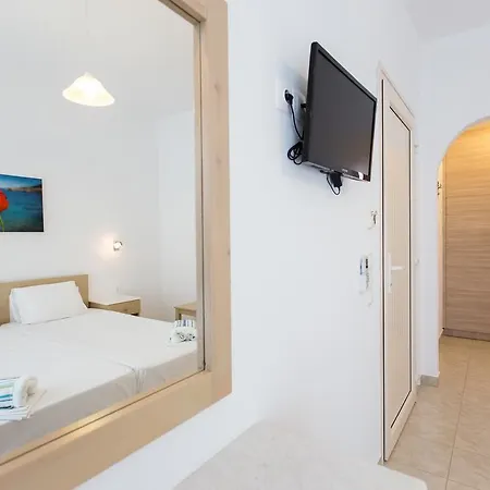 Apartment Theologos *